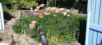 Ashside Cottage, Royal Hillsborough, Belfast
