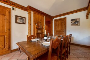 تناول الطعام