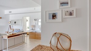 2 bedrooms, desk, iron/ironing board, WiFi