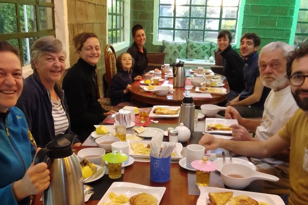 Free daily English breakfast