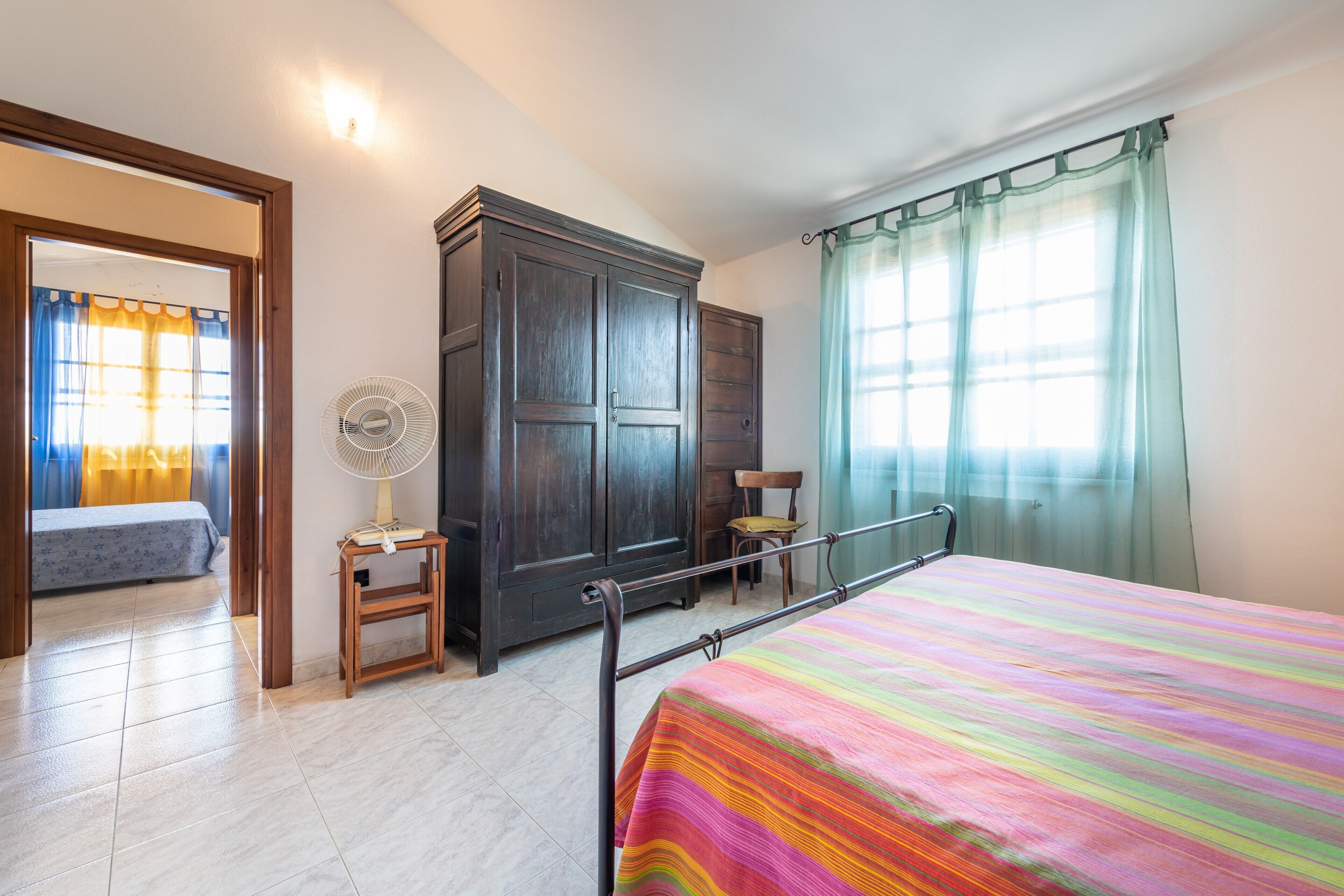 2 chambres, fer et planche à repasser, Wi-Fi gratuit, draps fournis