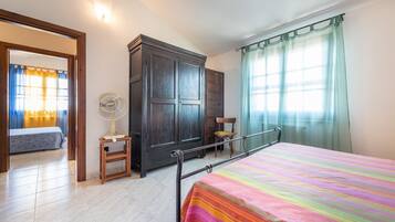 2 chambres, fer et planche Ă repasser, Wi-Fi gratuit, draps fournis