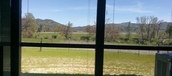 Vanha koulu talo kääntyi Lodge