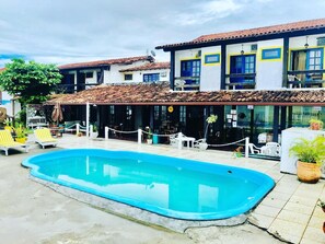 Outdoor pool - Pousada Tartaruga (Rio das Ostras)