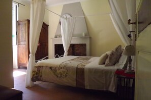 1 camera, ferro/asse da stiro, culla da viaggio, Wi-Fi