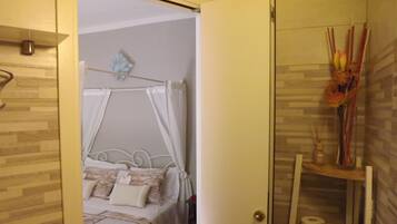 1 chambre, fer et planche Ă repasser, lit parapluie, Wi-Fi