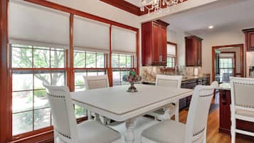 Free daily full breakfast