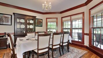 Free daily full breakfast