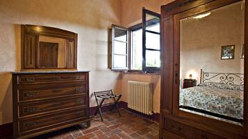 1 chambre, fer et planche Ă repasser, Wi-Fi gratuit, draps fournis