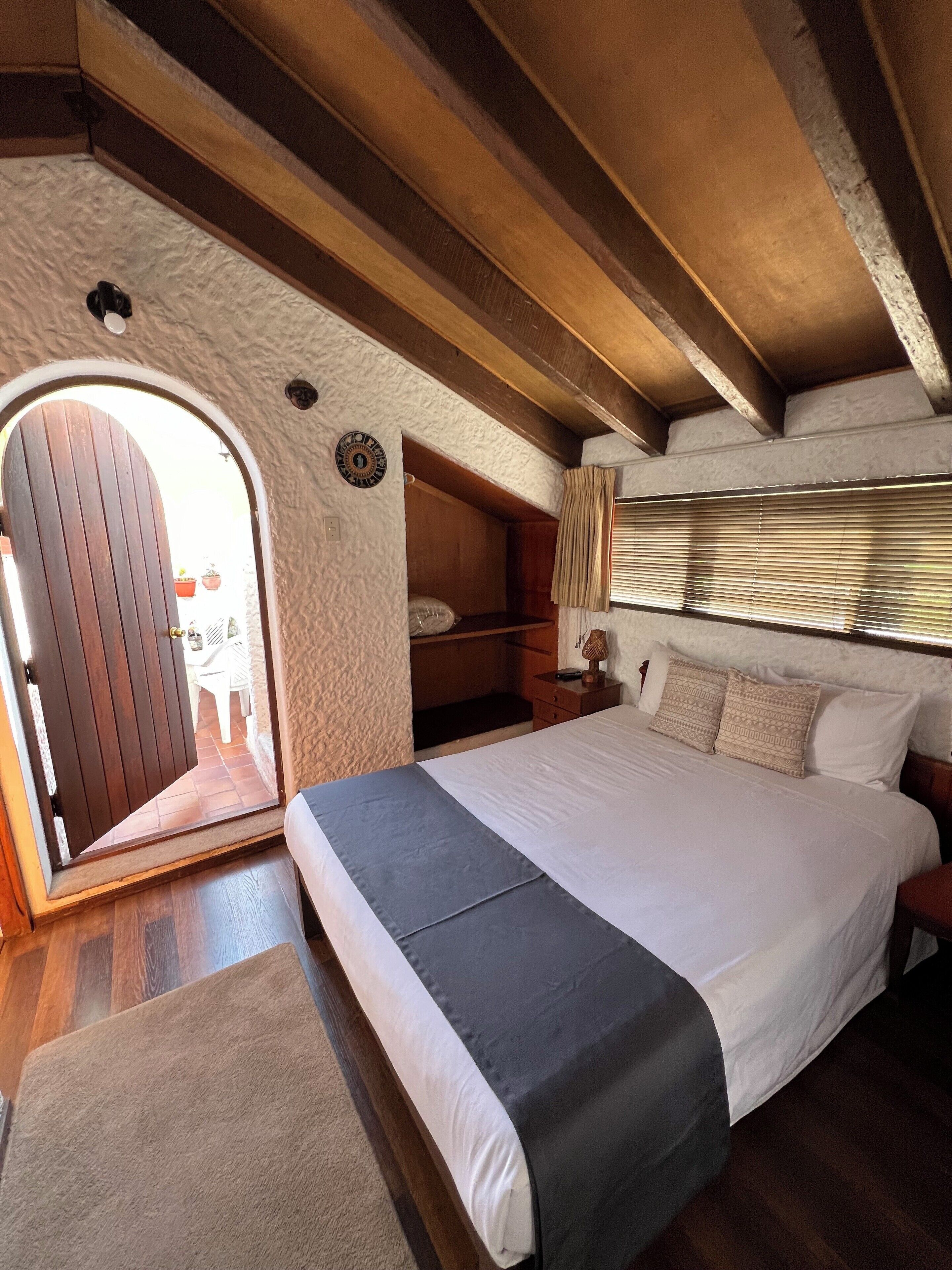 标准双人房 | 免费 WiFi、床单