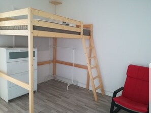 2 bedrooms, bed sheets - Hyper Center Spacious T3 65m ² redone: 2ch + 1canapé bed (Rouen)