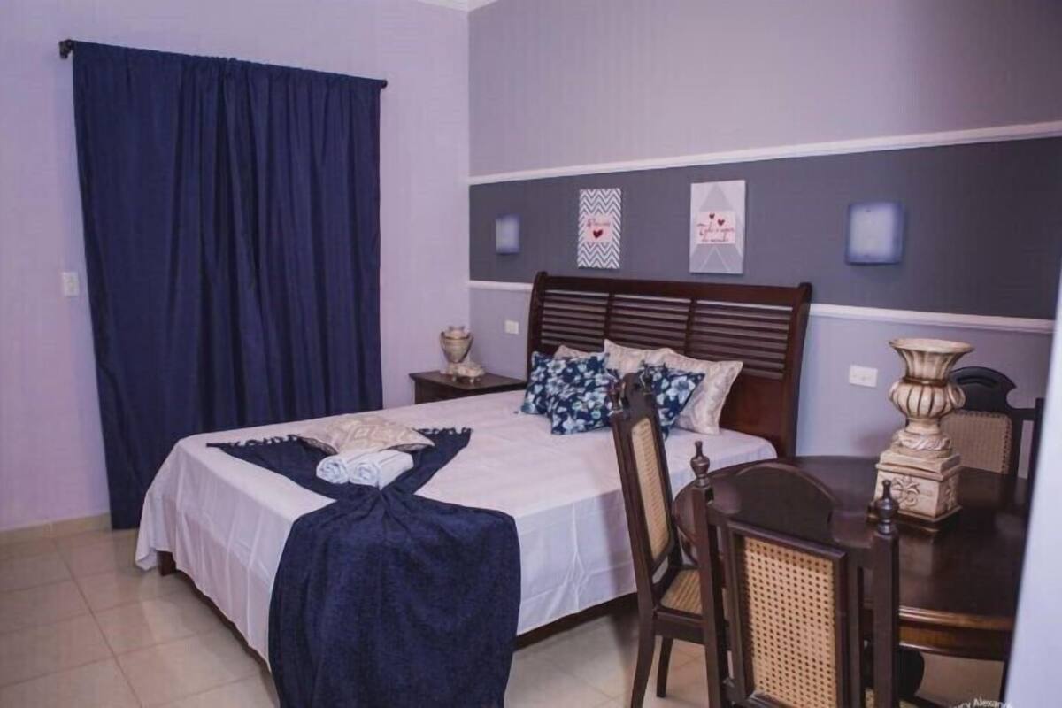 Iron/ironing board, free WiFi, bed sheets