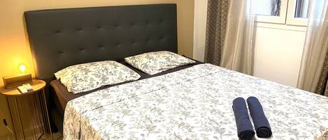 1 chambre, fer et planche à repasser, Wi-Fi, draps fournis