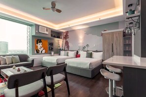 LED TV, Netflix, streaming services, stereo