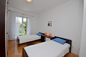 1 chambre, Wi-Fi gratuit, draps fournis