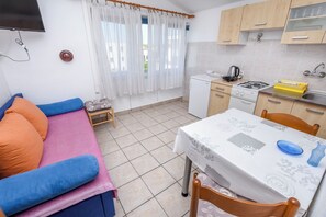 Apartment (A3) | Dining