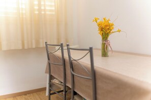 Apartment (A1) | Dining