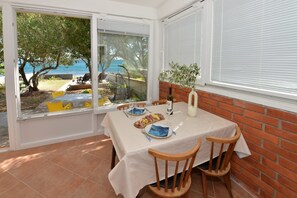 House | Dining