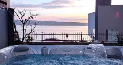 Apartment and Rooms Ana