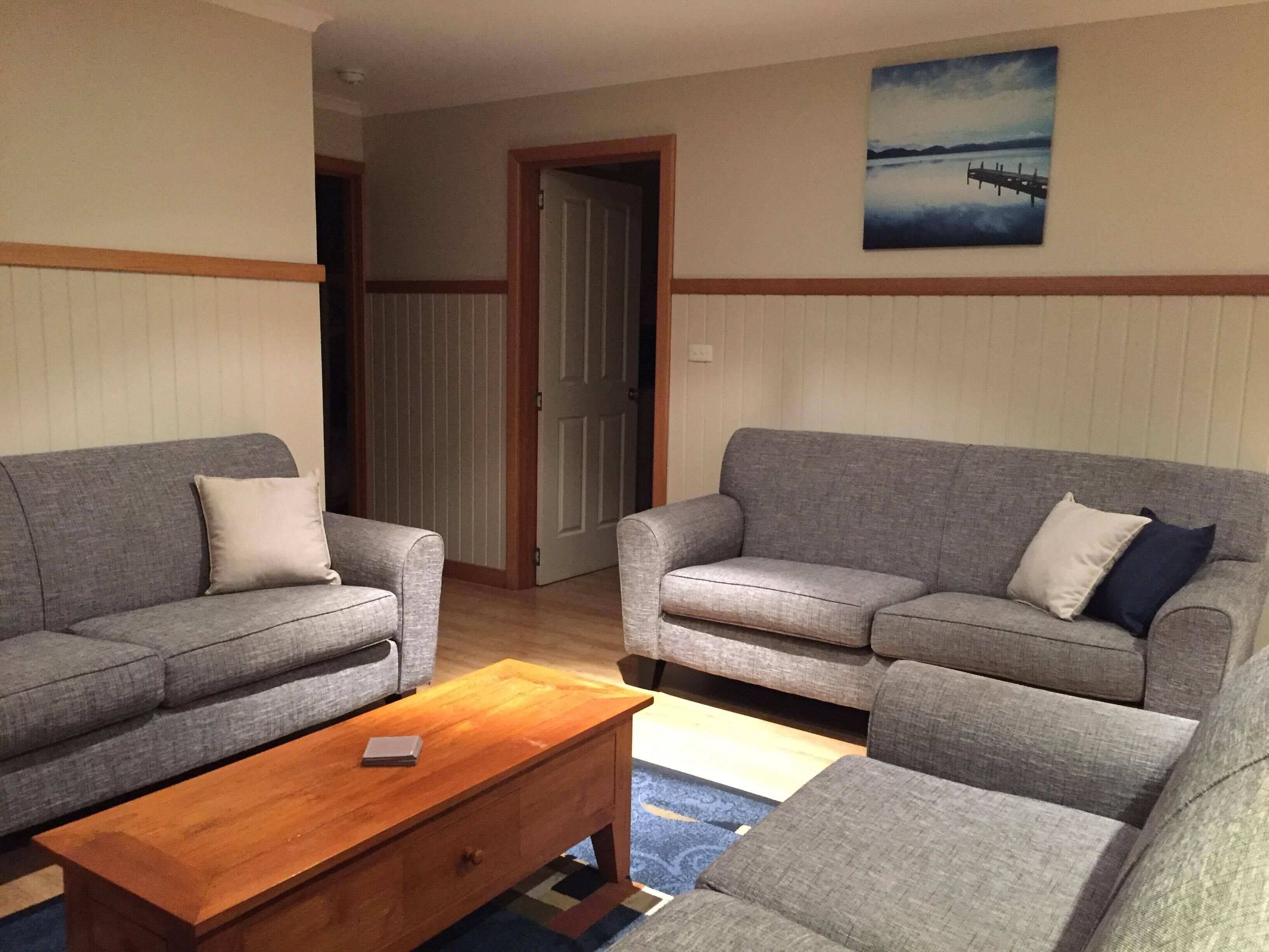 Heated outdoor pool . 25min from Bicheno and St Helens  . — image 4