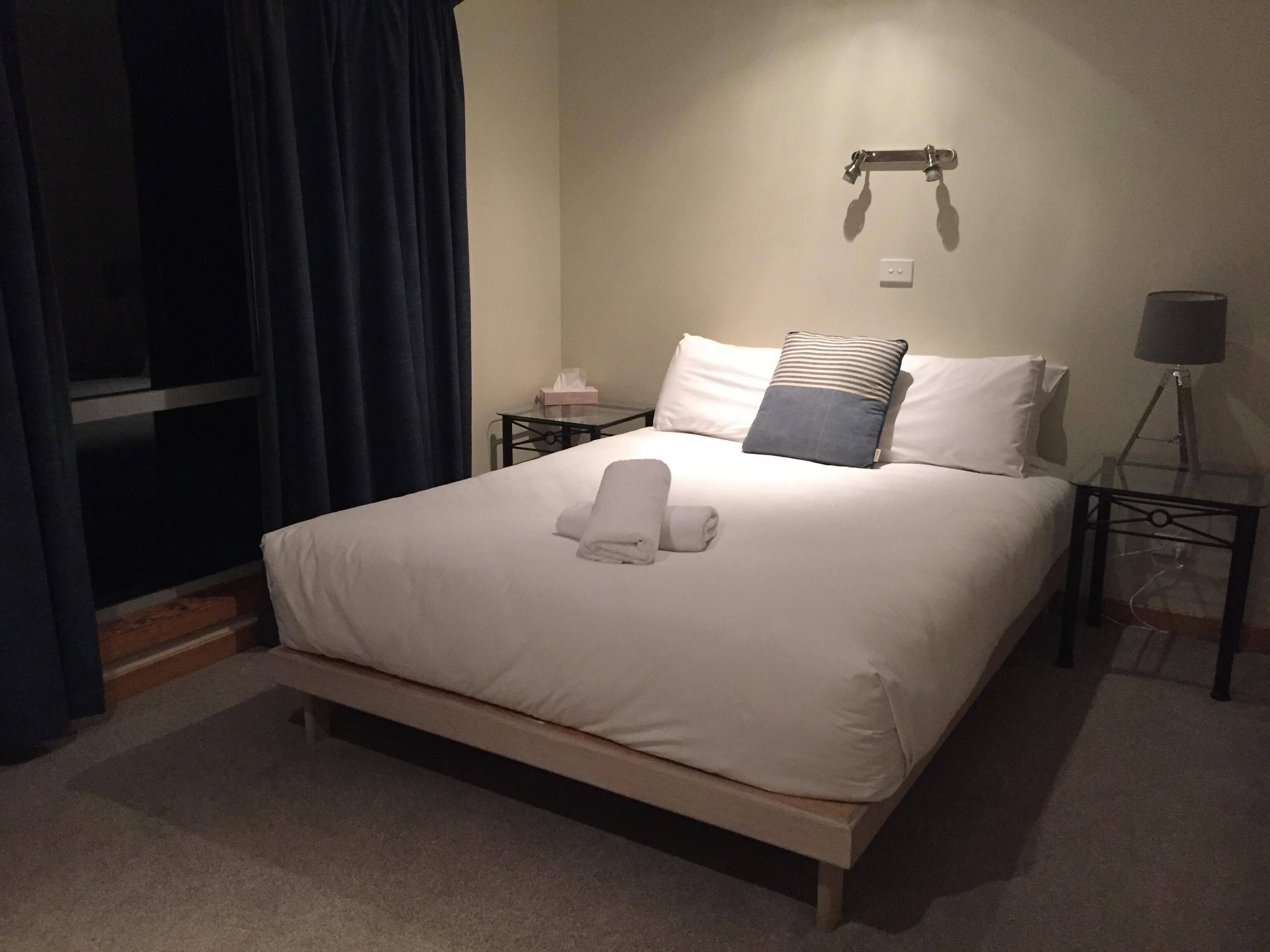 Heated outdoor pool . 25min from Bicheno and St Helens  . — image 6