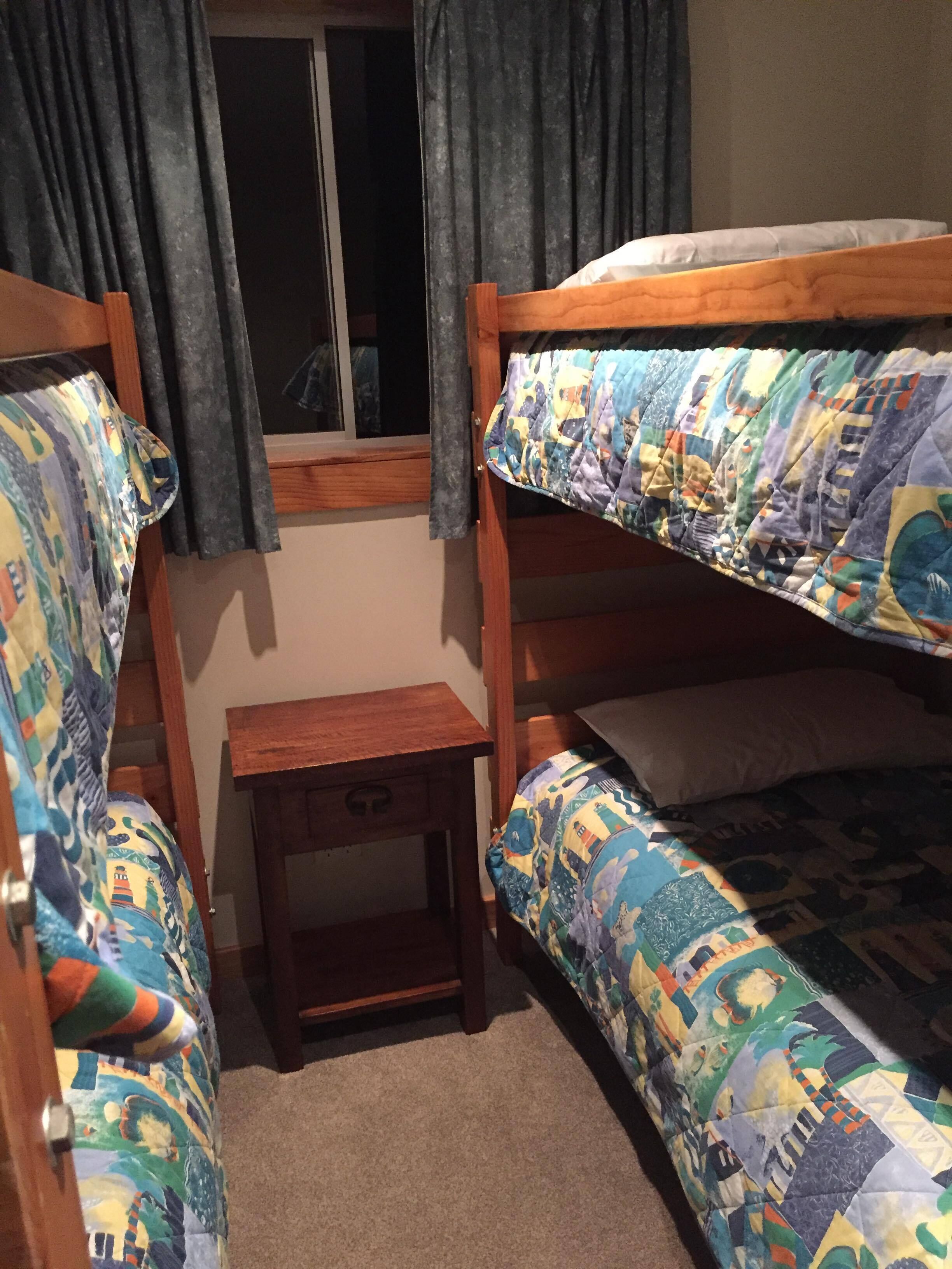 Heated outdoor pool . 25min from Bicheno and St Helens  . — image 10