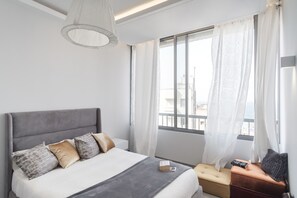 Luxe appartement | Verduisterende gordijnen, een strijkplank/strijkijzer, gratis wifi