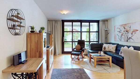 TV, books, stereo