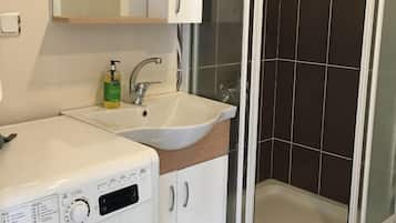 Panoramic-Penthouse, 1 Queen-Bett, Raucher, Meerblick | Dusche im Bad