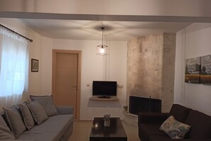 Fernseher, Kamin