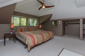 2 bedrooms, premium bedding, desk, iron/ironing board
