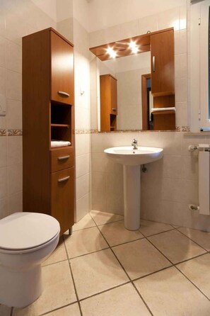 Shower, bidet