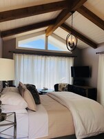 Ropa de cama de alta calidad, cortinas blackout y wifi gratis 