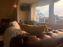 Superior Room | Premium bedding, blackout drapes, free WiFi, bed sheets