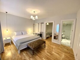 Minibar y ropa de cama 