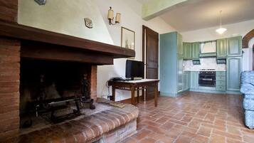 Réfrigérateur, four, plaque de cuisson, lave-vaisselle