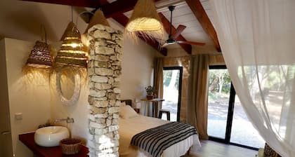 Vierashuone luonnossa Minorcassa: Vain aikuisille