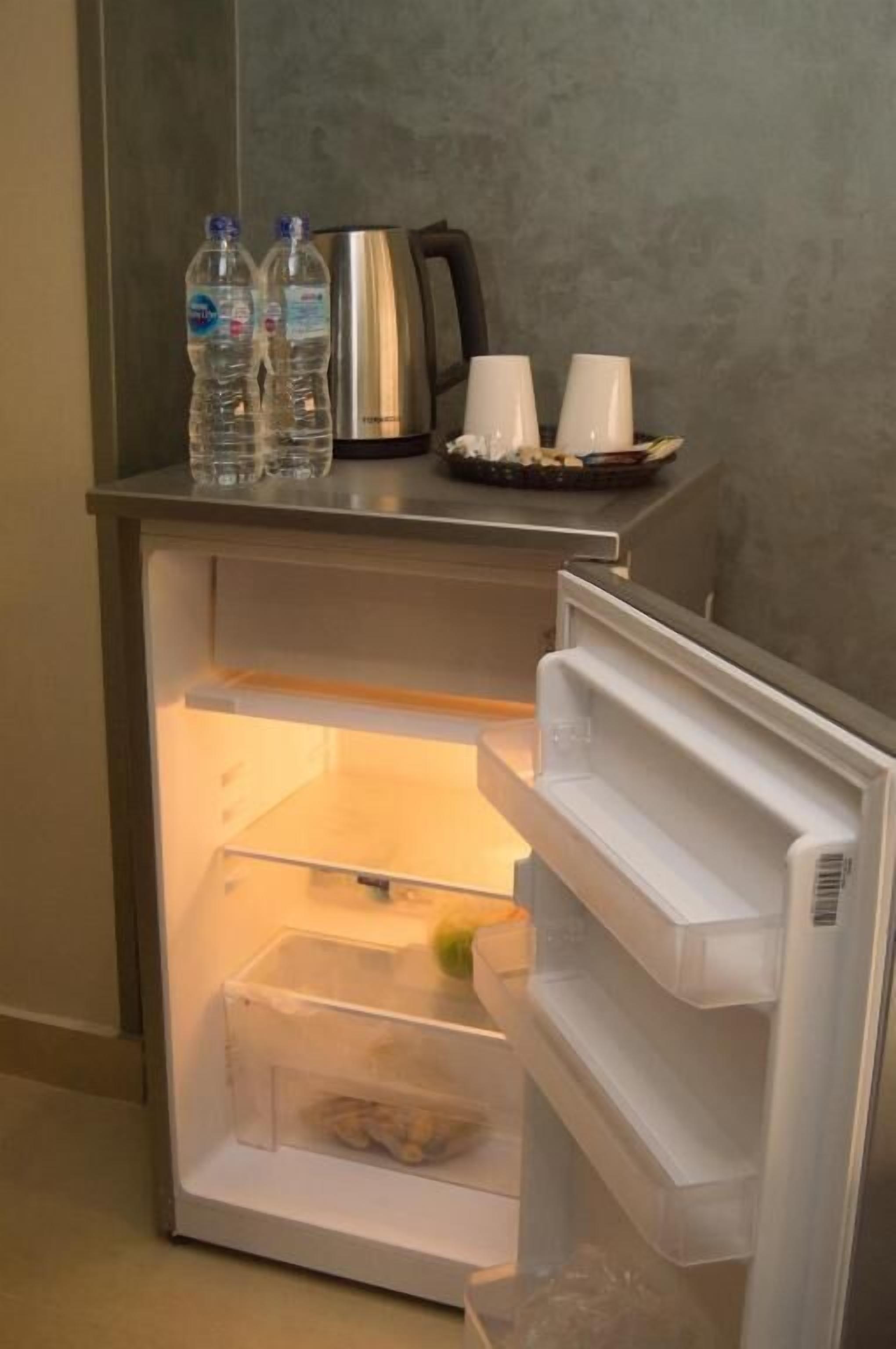 coffee/tea maker, electric kettle