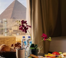 Habitación panorámica doble, varias camas, no fumadores, balcón | Minibar, cortinas opacas, sistema de insonorización