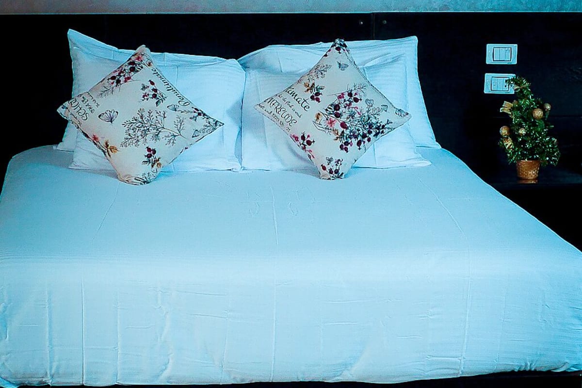 1 bedroom, minibar, blackout curtains, soundproofing