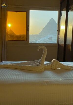 Deluxe Single Room, 1 Twin Bed, Non Smoking | Minibar, blackout drapes, soundproofing, iron/ironing board - Egypt Pyramids Inn (Giza)