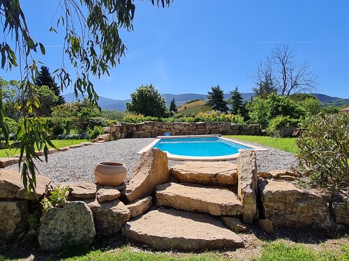 Villa at the foot of Mont Ventoux for 7 people in Malaucène with private pool