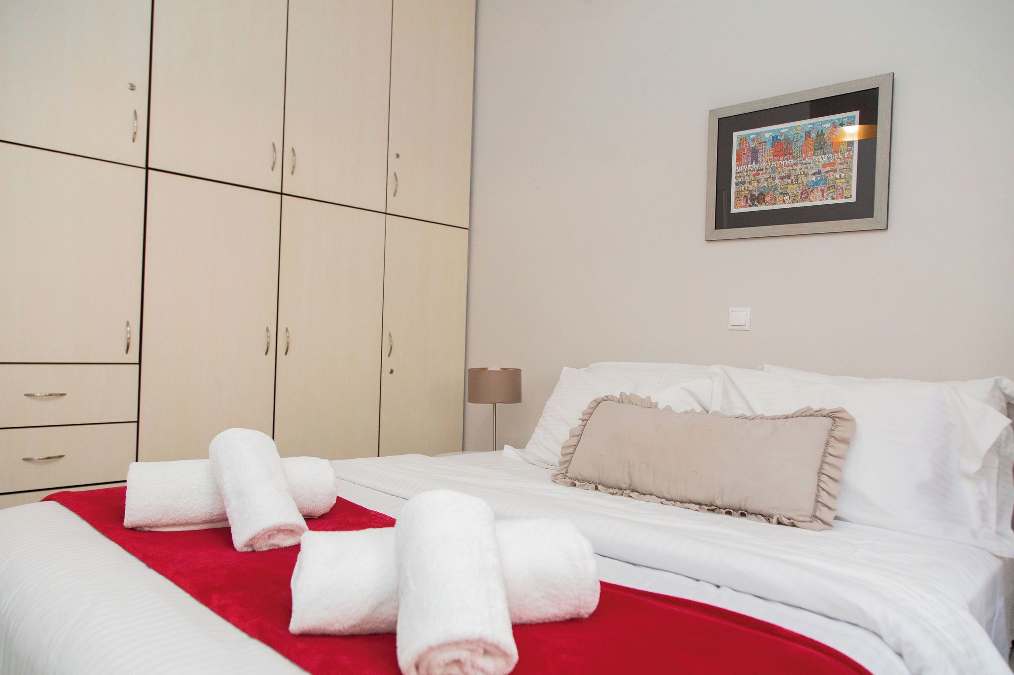 2 bedrooms, in-room safe, iron/ironing board, free WiFi