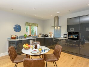 Dining - 1 bedroom accommodation in Abbeystead, near Lancaster (Abbeystead, near Lancaster)