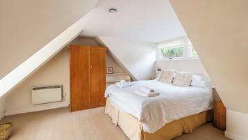 4 bedrooms, free WiFi, bed sheets