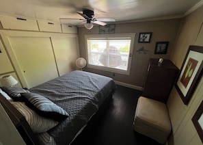 3 bedrooms, desk, iron/ironing board, free WiFi - Amazing view of Lake Norfork, room for everyone! (Mountain Home)