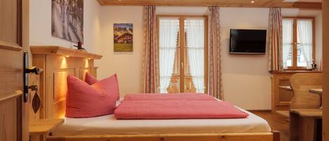 1 bedroom, in-room safe, WiFi, bed sheets