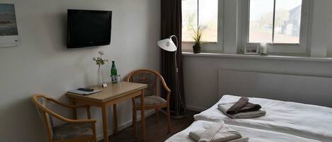 1 habitación, wifi y ropa de cama