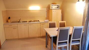 Fridge, microwave, highchair