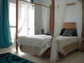 2 dormitorios, tabla de planchar con plancha, wifi y ropa de cama